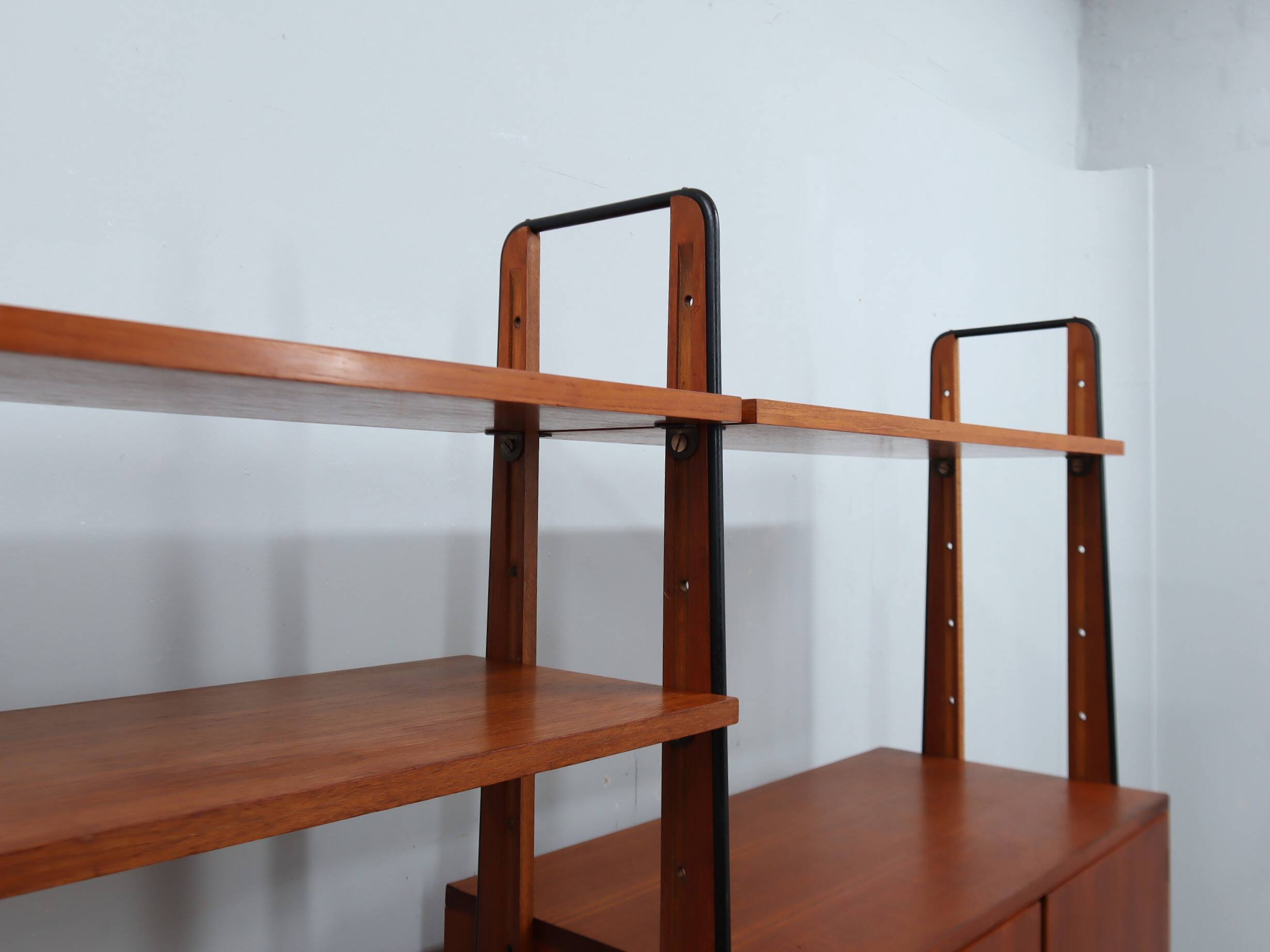 Mid century modular teak bookcase with bar unit, Italy 1950s