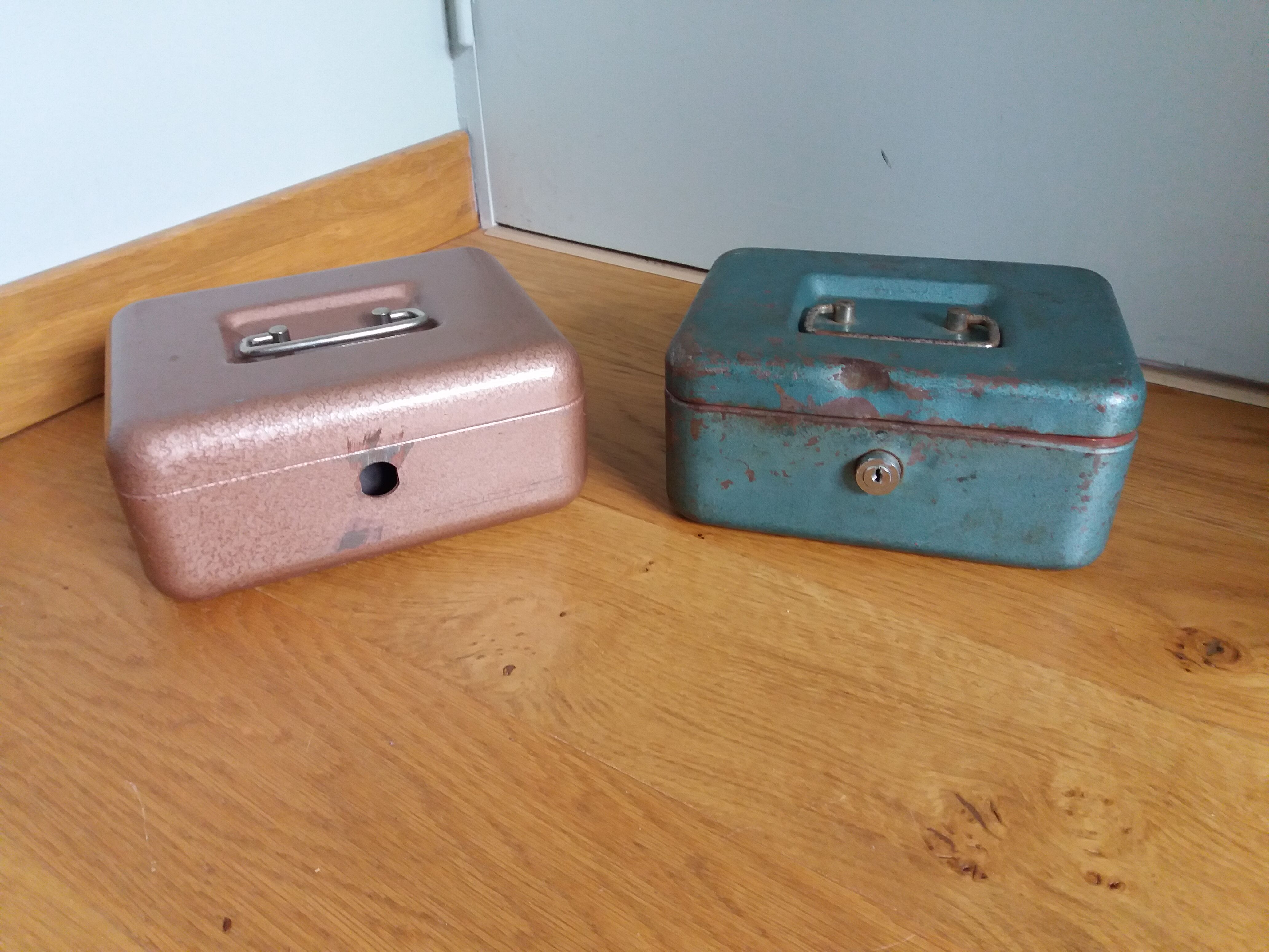 Empty storage boxes industrial style pocket