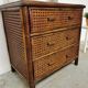 Commode vintage en rotin et cannage