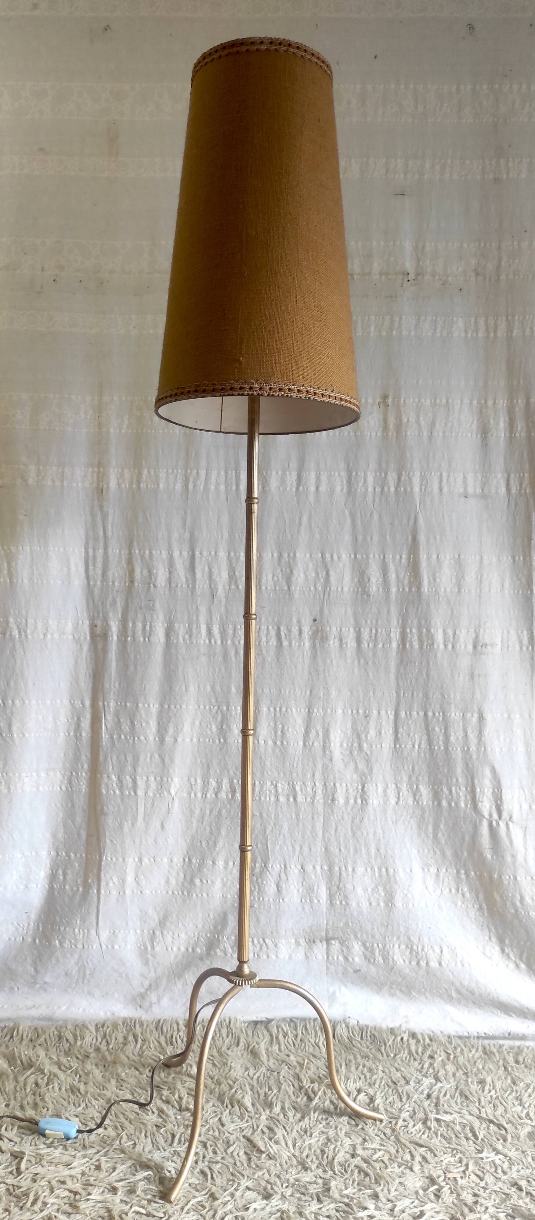 Lampadaire / liseuse tripode en métal doré - années 60