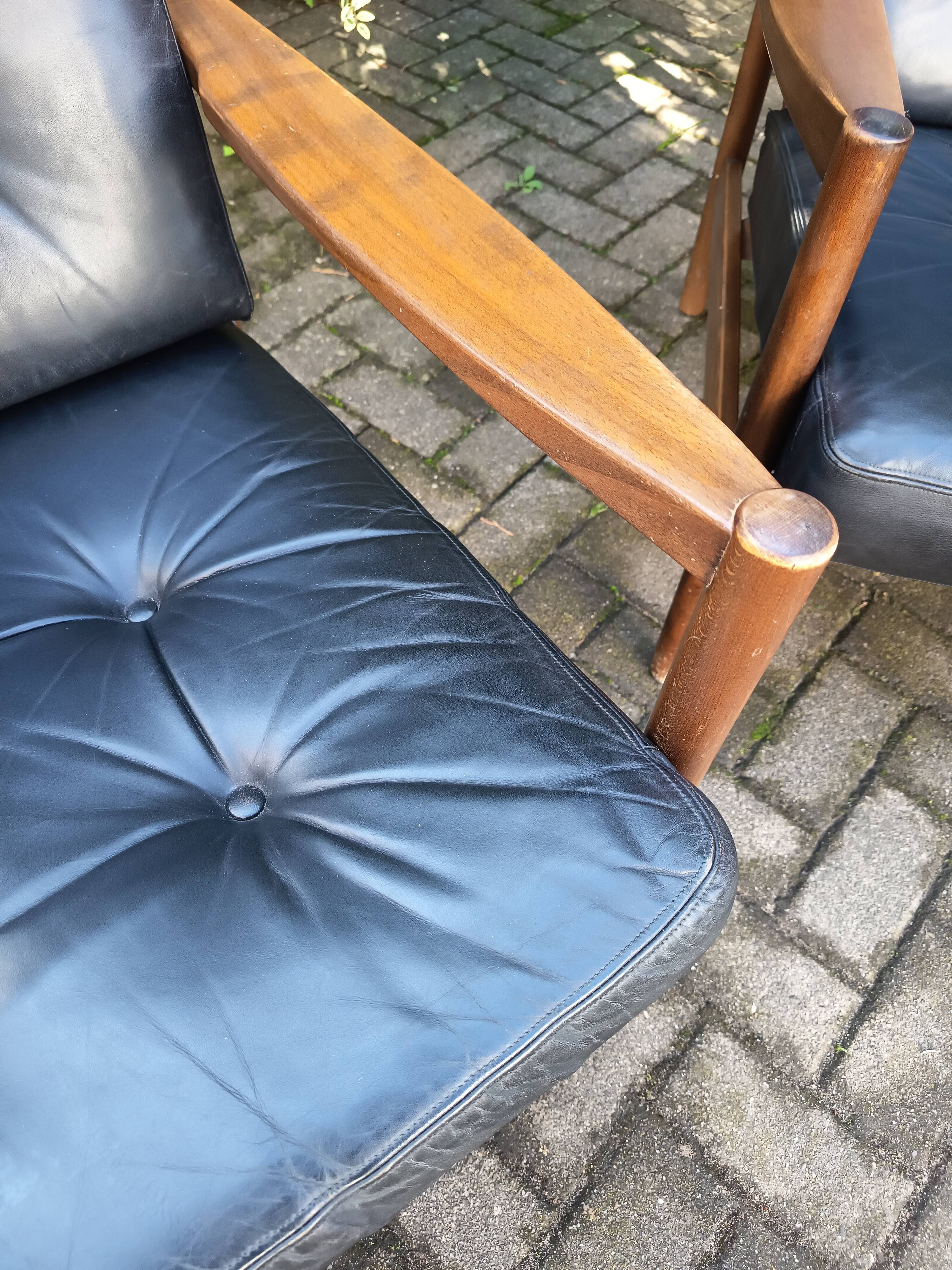 Paire de fauteuils scandinaves cuir, 1960