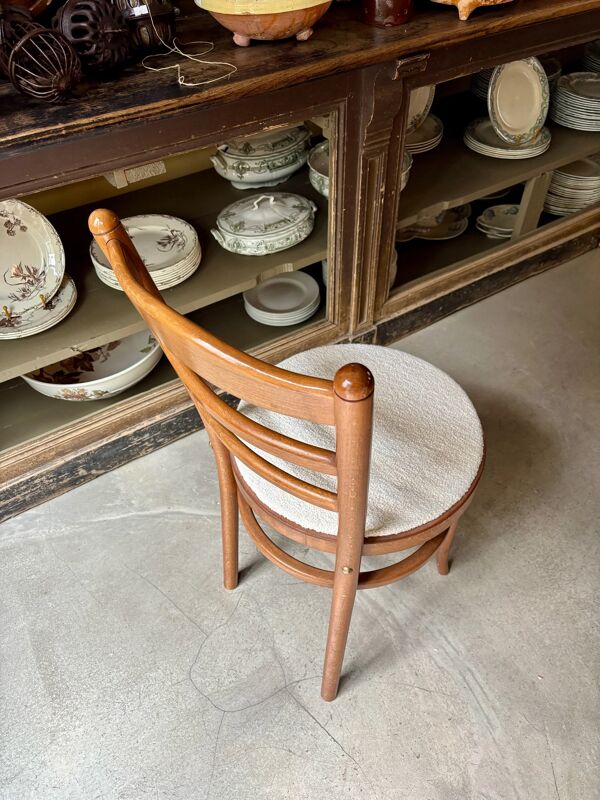 Chaise bistrot Baumann en hêtre et coton bouclé écru