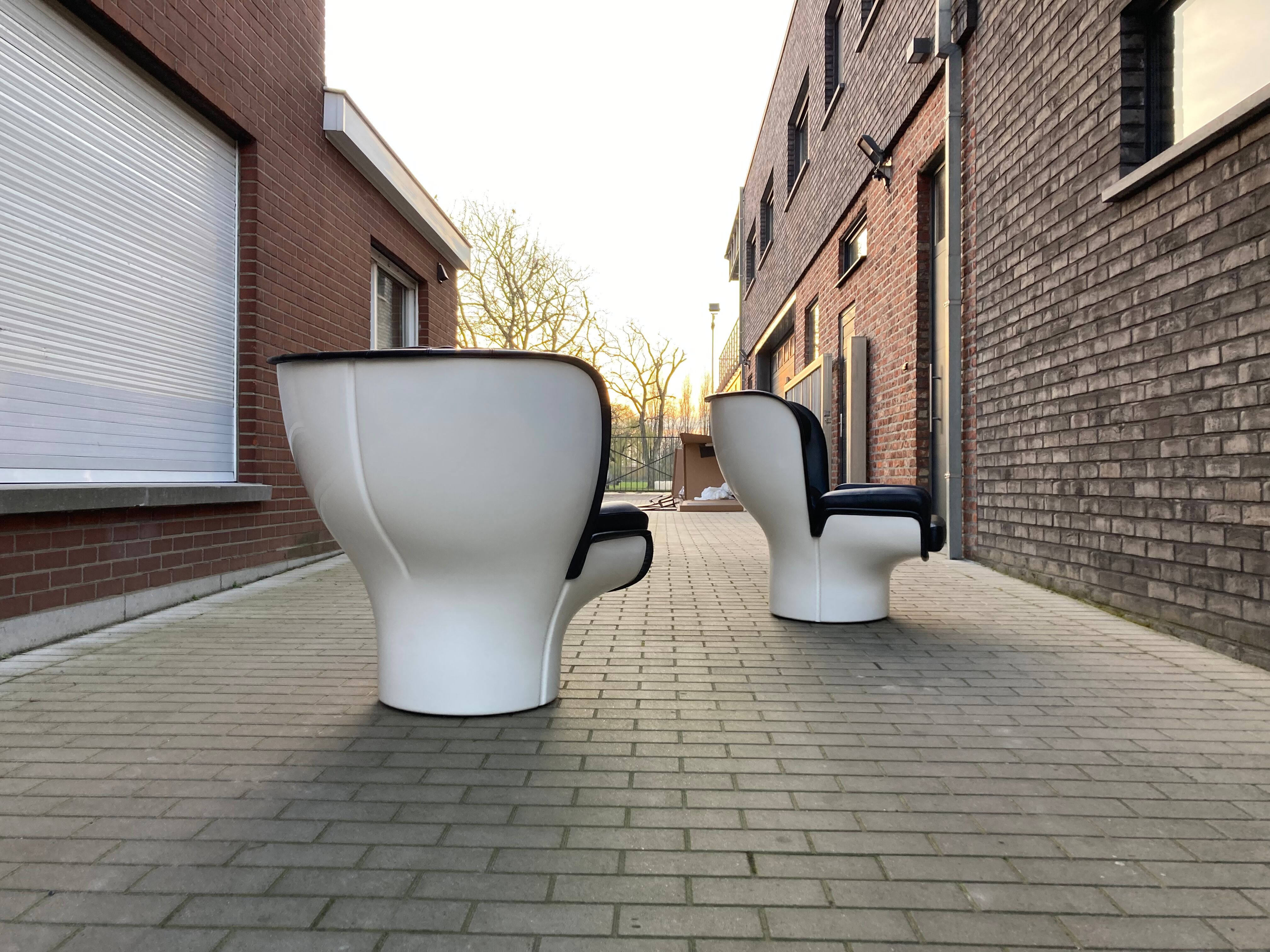 Joe Colombo Elda design armchair, Longhi edition