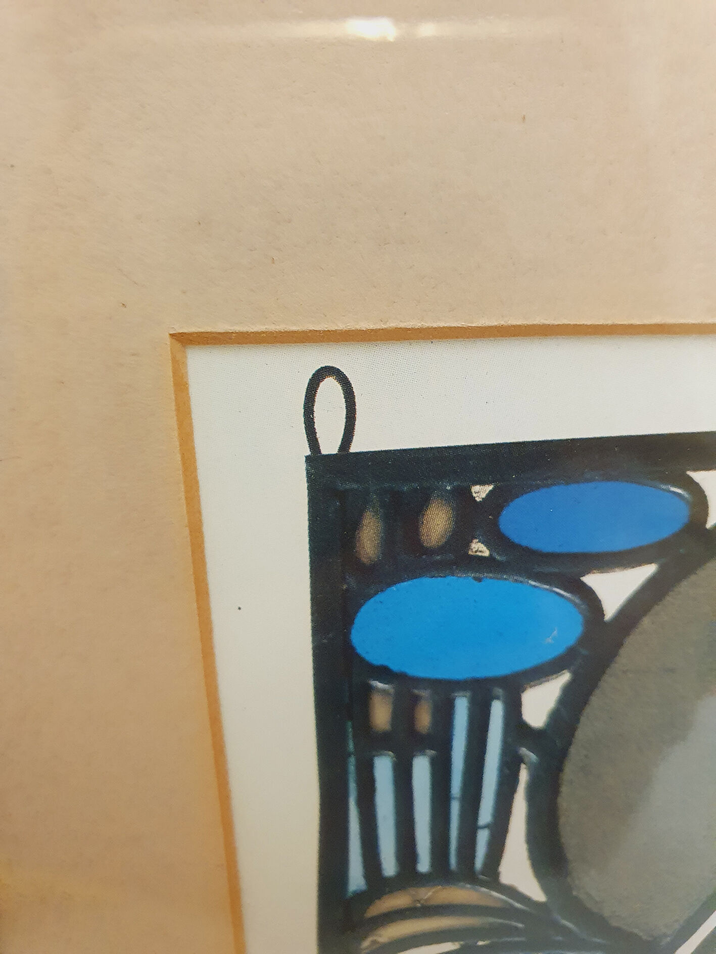 Illustration of a stained glass window by Mackintosh