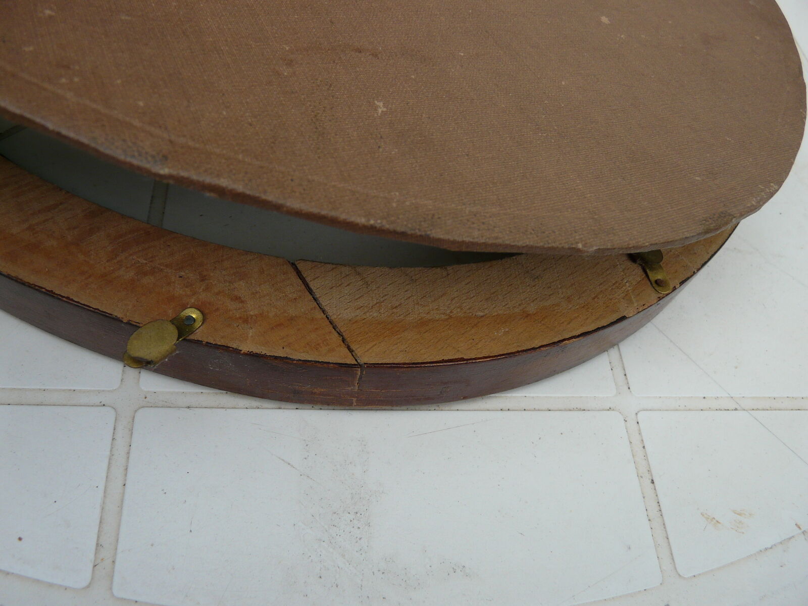art deco oval frame to hang or lay