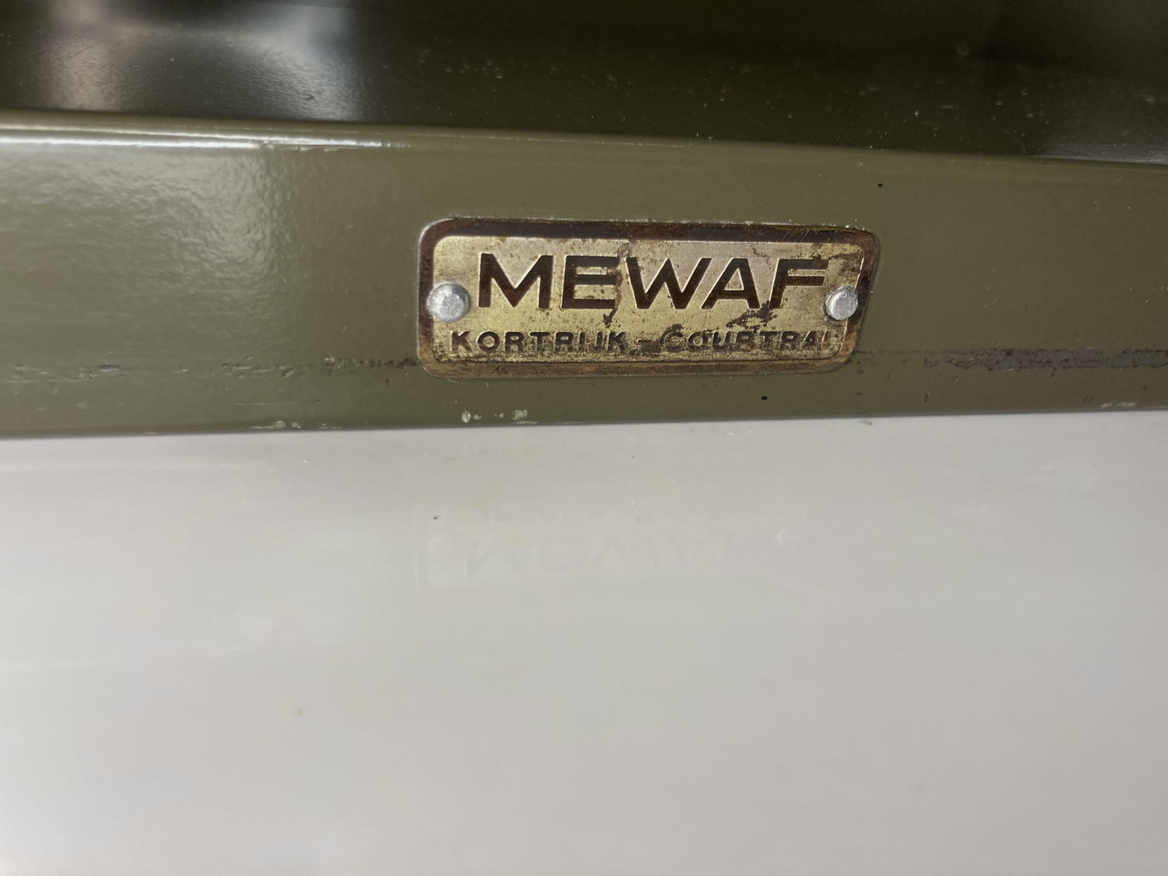Mewalf industrial wall shelf - Kortrijk Belgium