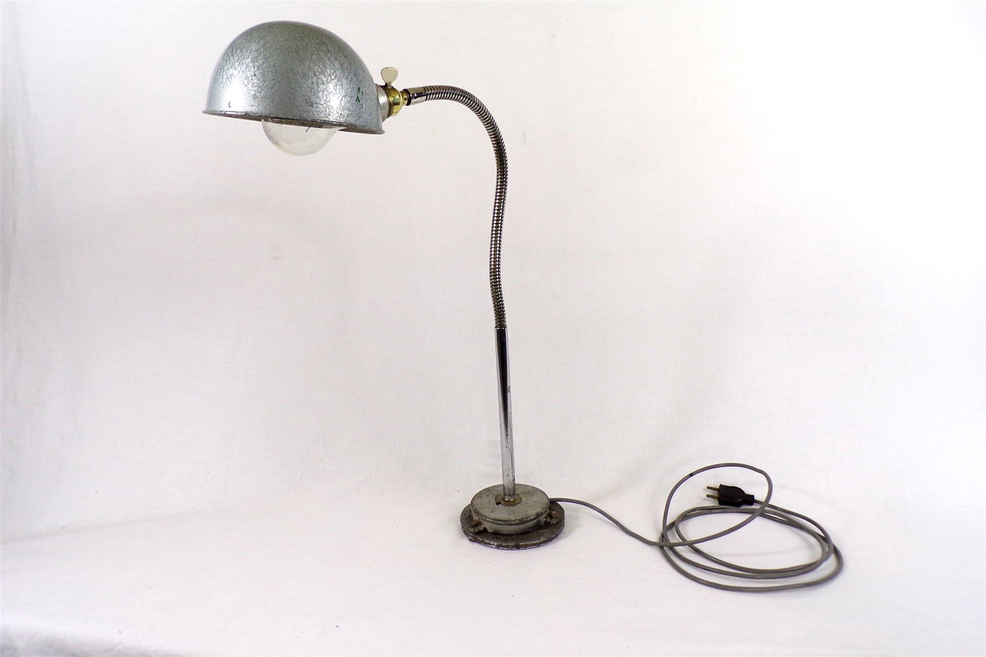 Workshop lamp