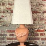 Terracotta lamp decorated with fruit crown