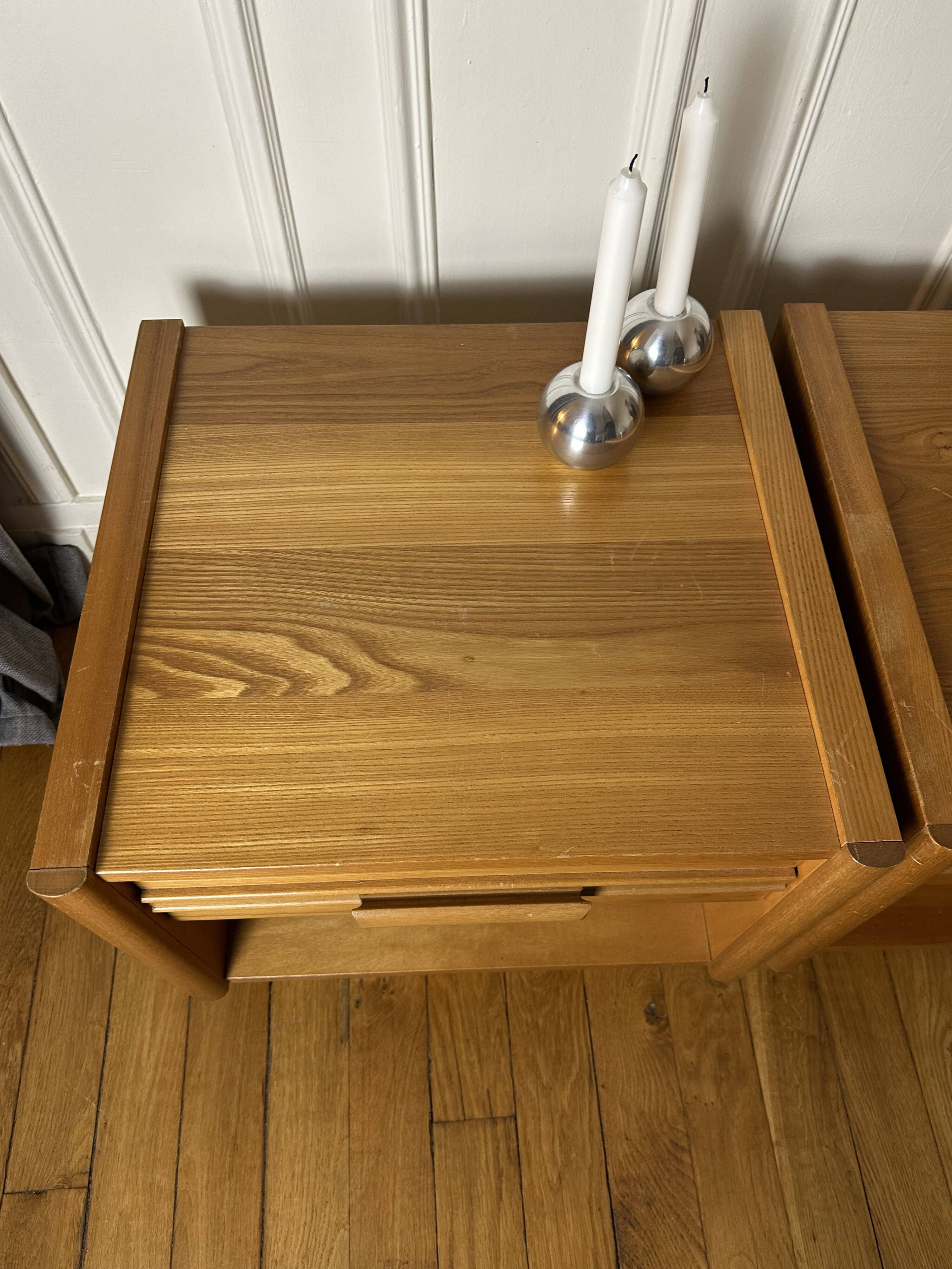 2 tables de chevet en orme Simat années 80