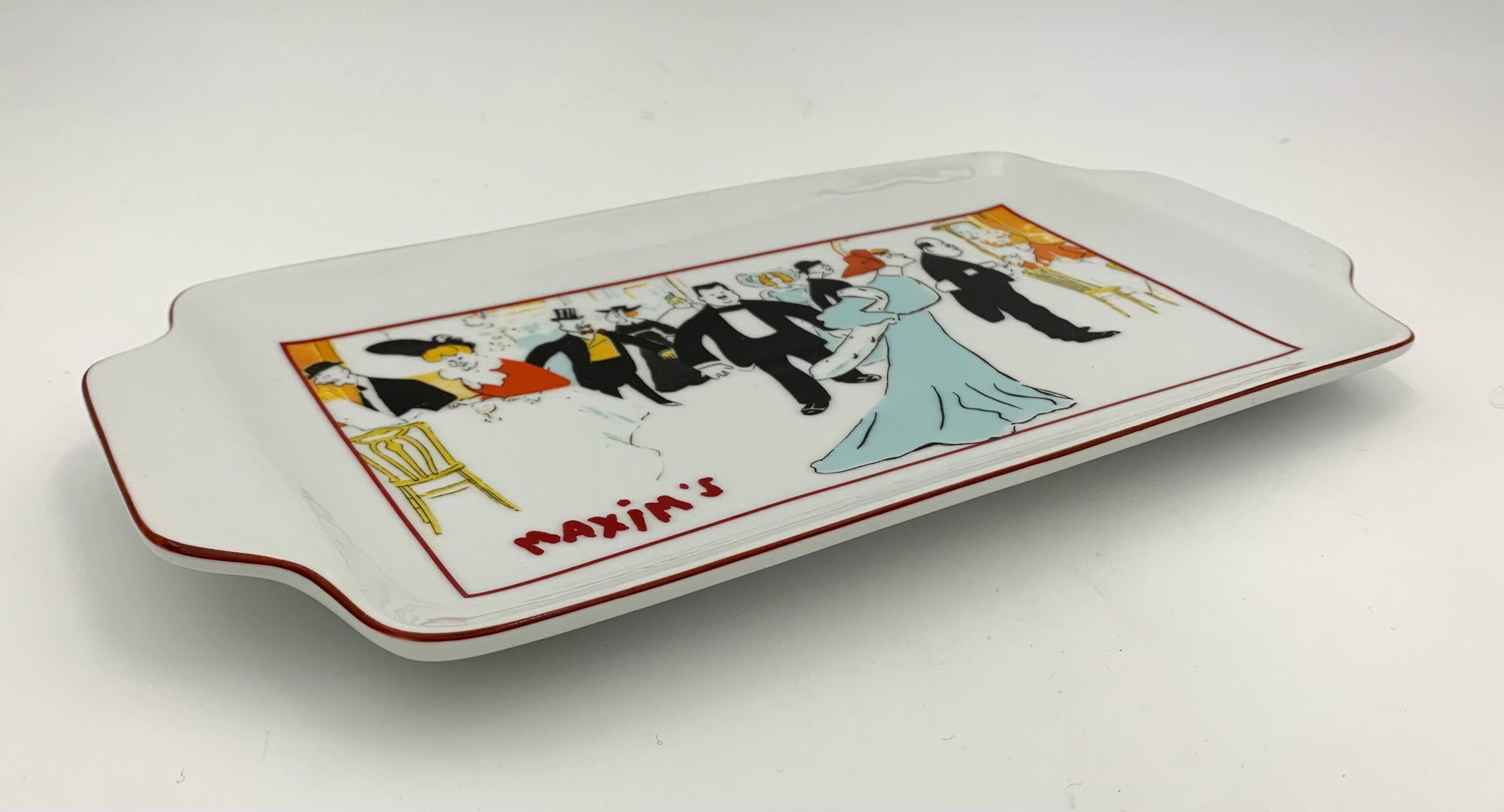 Mignardises dish or porcelain pastries, signed Maxim's de Paris - 1980s