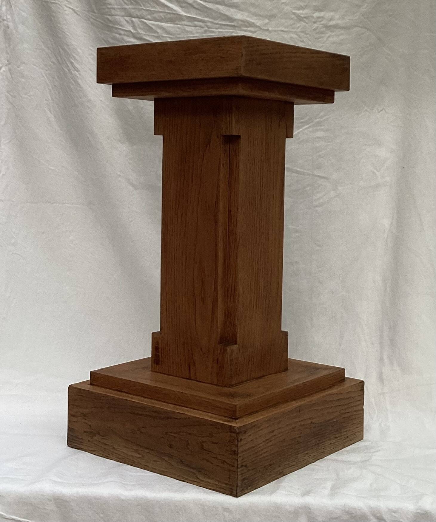 Oak wood column dimensions: height -70cm - width -38cm-