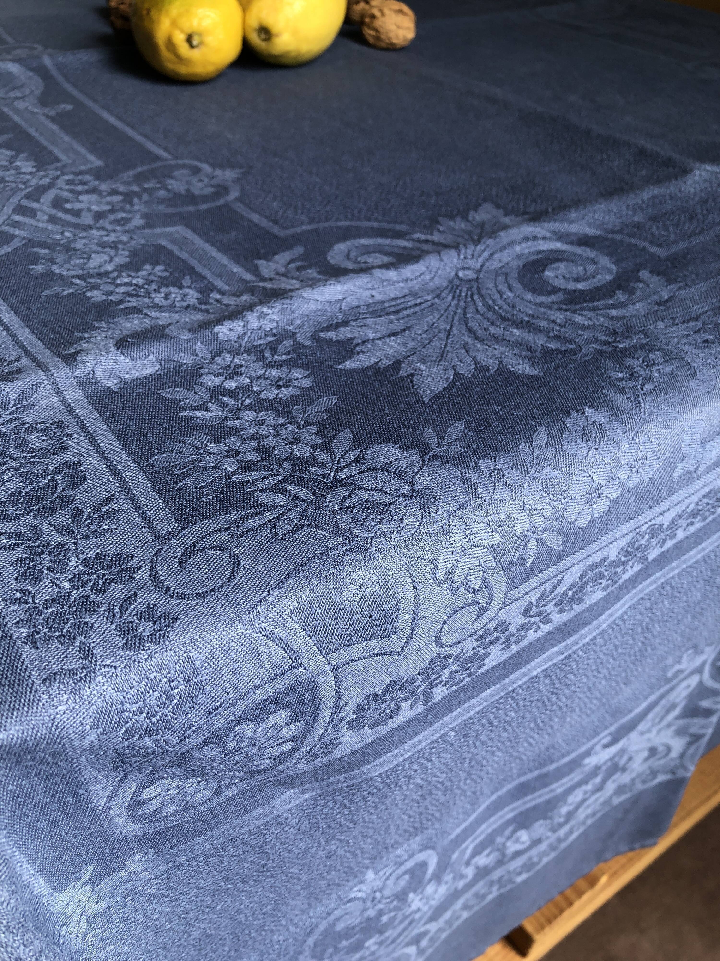 Nappe ancienne lin et coton teinté bleu nattier