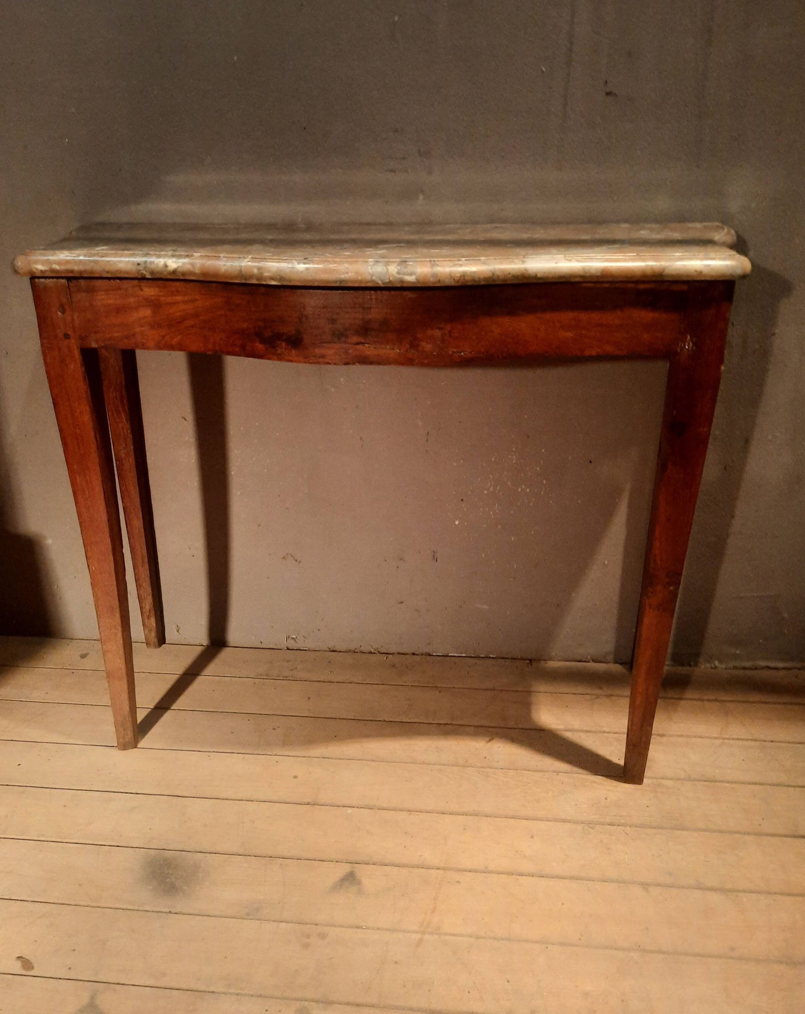 Console en bois brut du dix-huitième sciecle