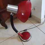 Articulated desk lamp