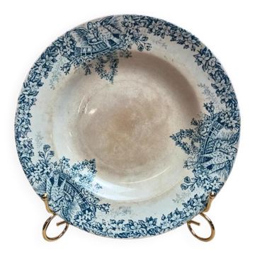 Antique hollow plate Lebacqz & Bouchard Colombier with bird decoration, Terre de Fer.