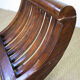 Chaise curule en bois et cannage