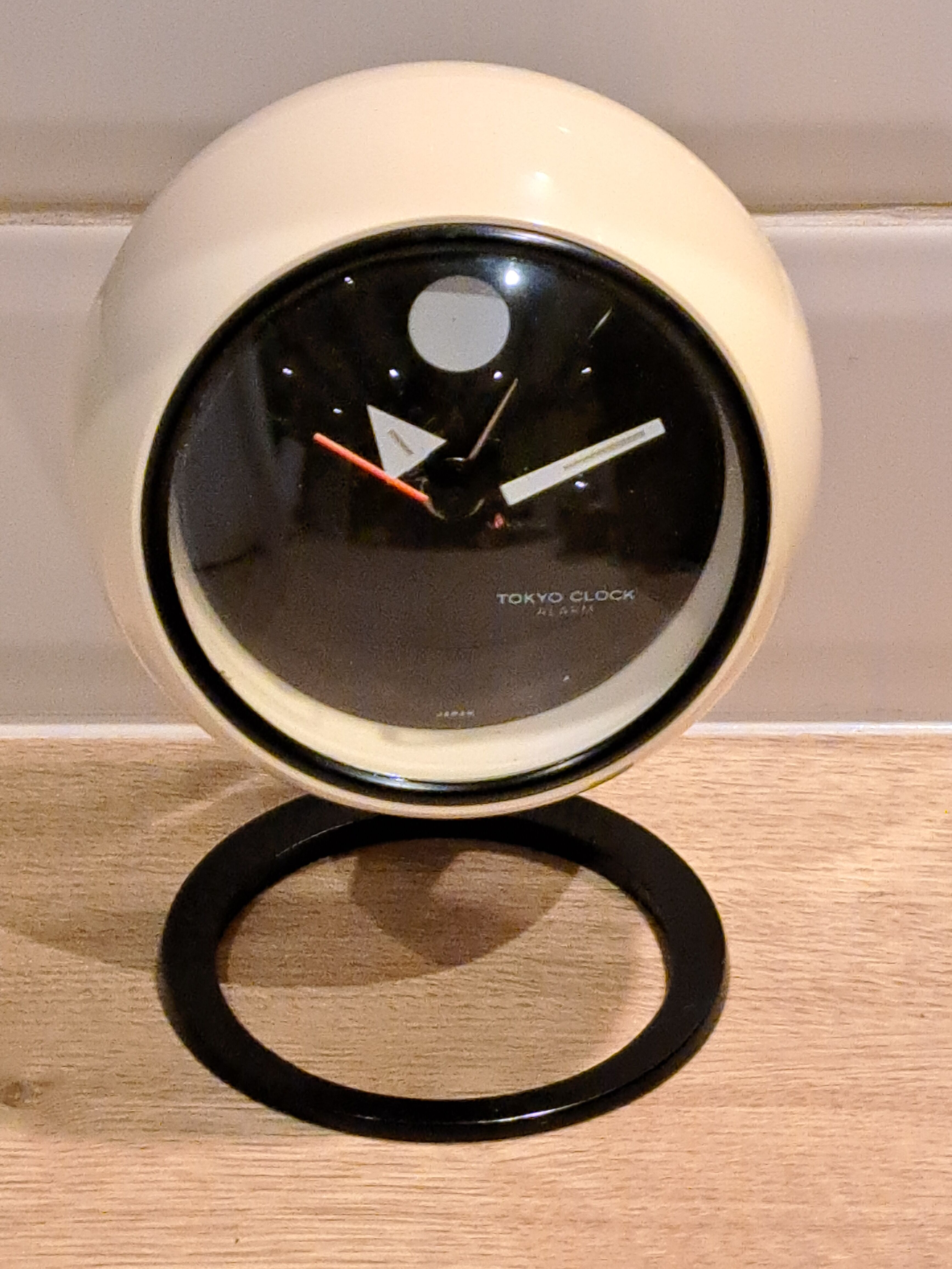 Tokyo clock alarm