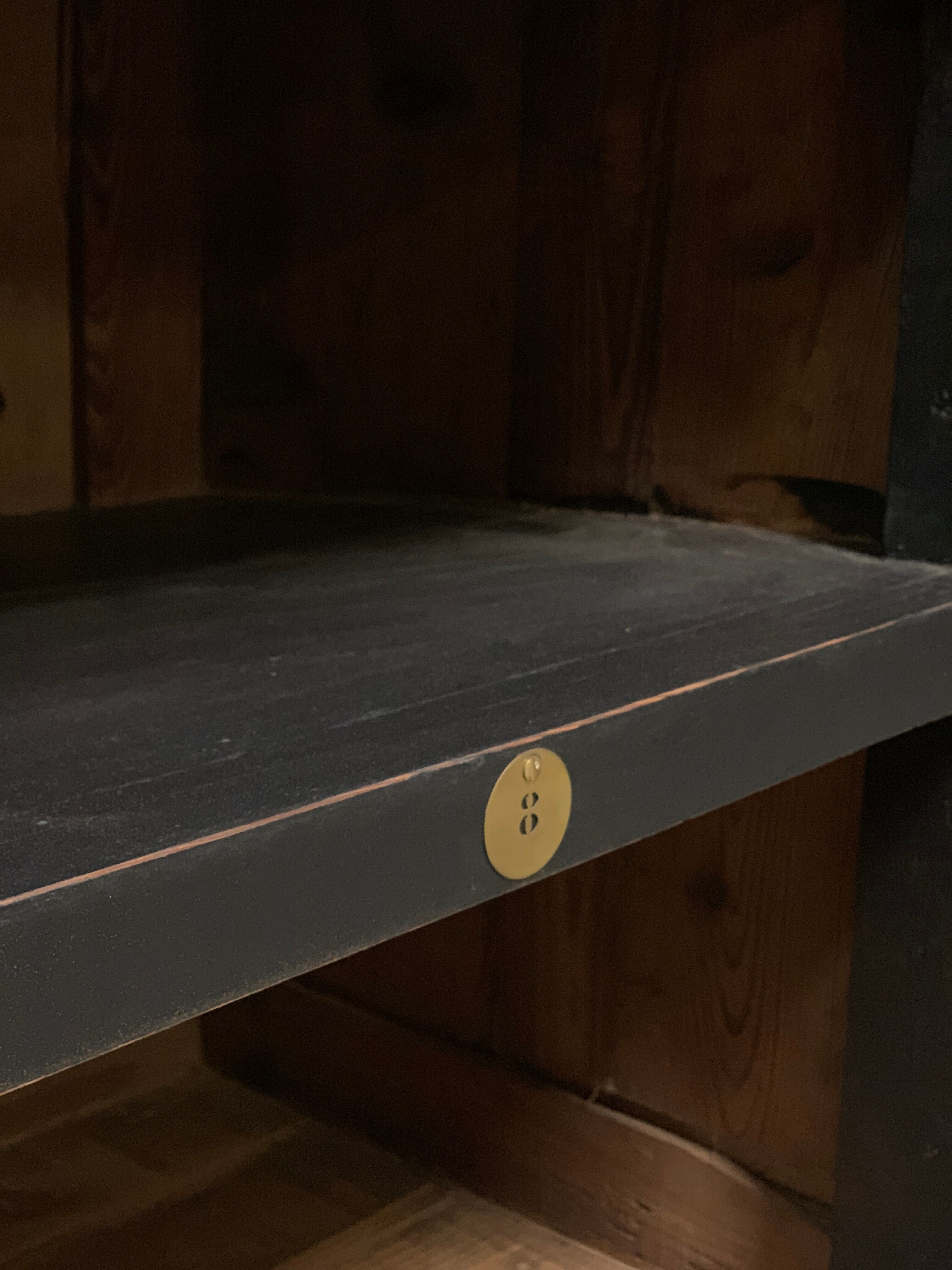 Black hardware 4 drawers