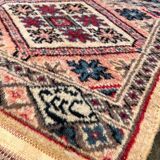 Handmade Pakistani rug