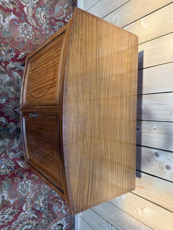 Buffet à hauteur d'appuie de style anglais