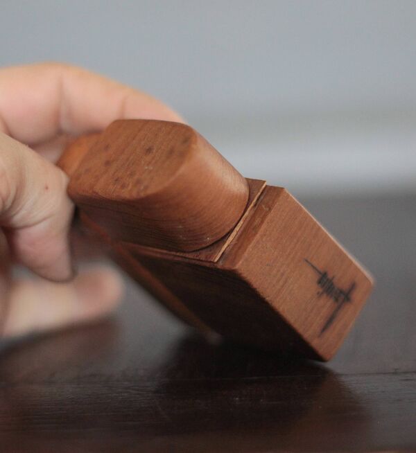 Accessoires fumeur bois signé Jacques Mauhin, nécessaire pour bureau