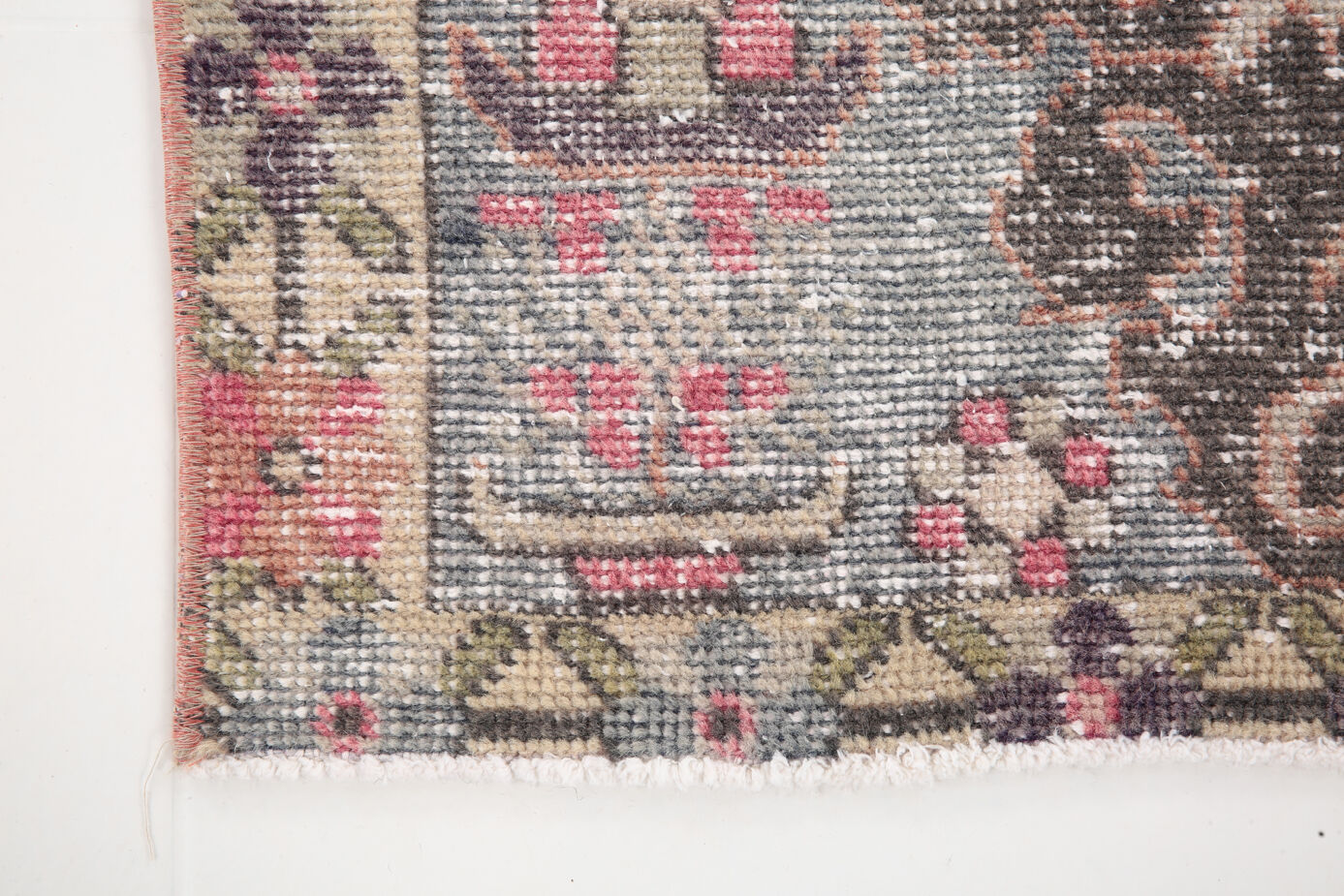 Oriental rug 118x238cm