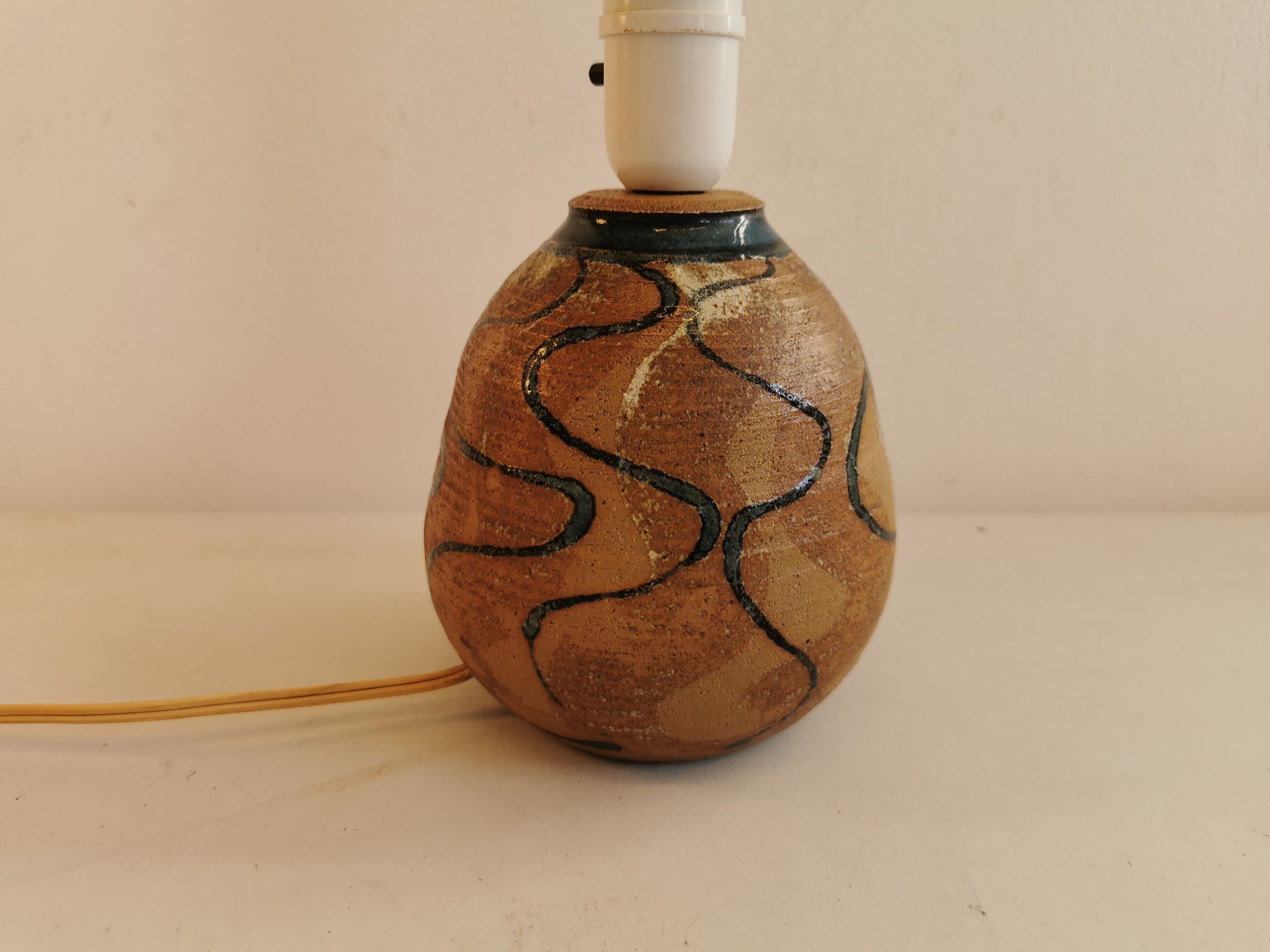 Ceramic table lamp, designed by Marie for Hjort ceramics Denmark (stamped at the bottom) 1970s