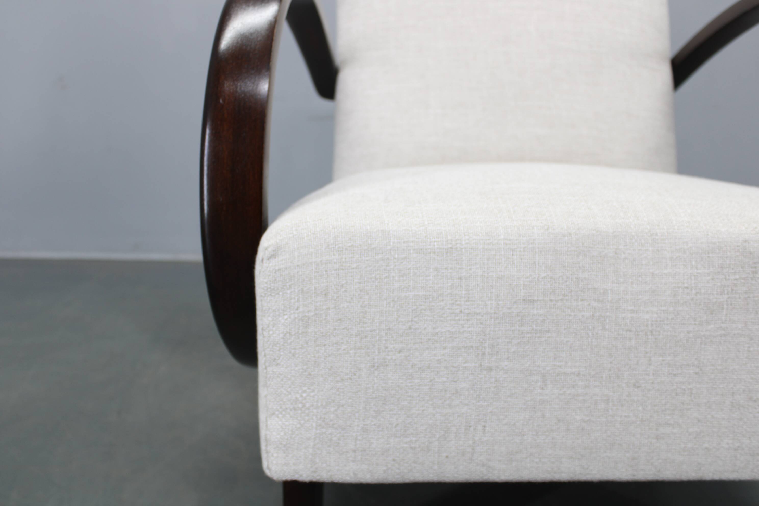 Art Deco armchair by Jindřich Halabala, Czechoslovakia 1940s