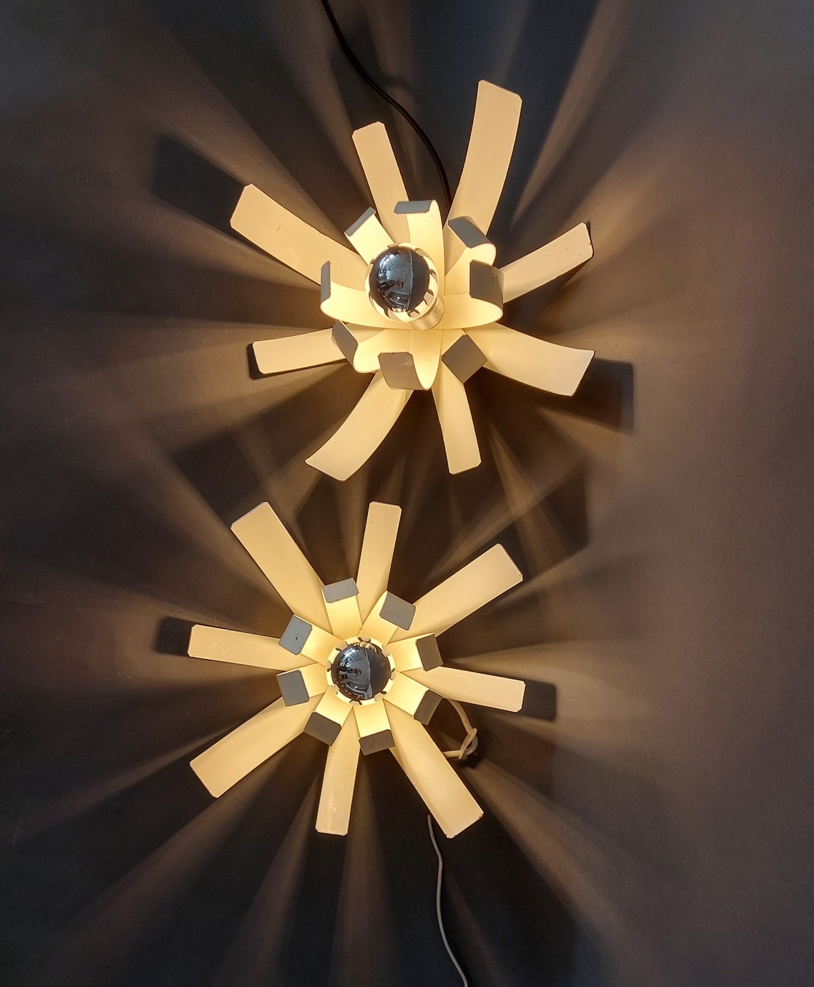 Pair of white lacquered steel sconces by Michel Boyer for Oxam circa 1970.