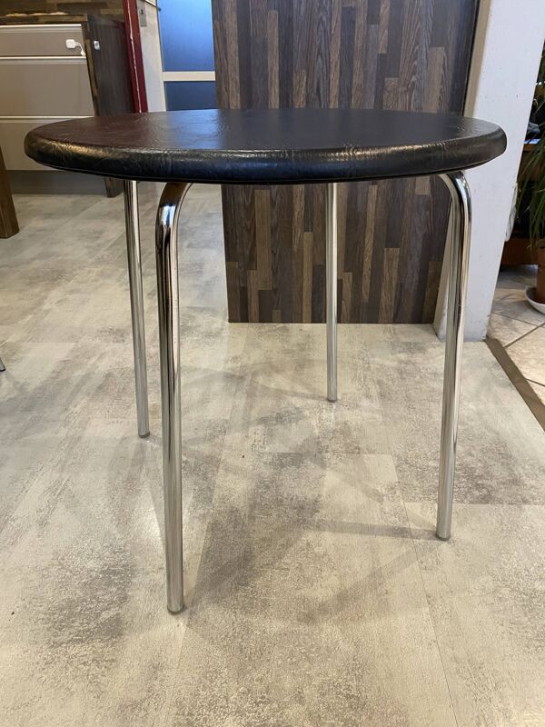 Table d’appoint chrome et skai noir vintage style Bauhaus vintage 1970