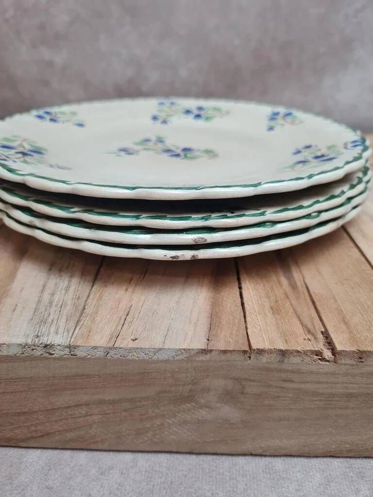 Set of 4 antique dessert plates in ironstone, with blue and green floral decoration.