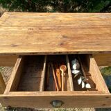 Farm table