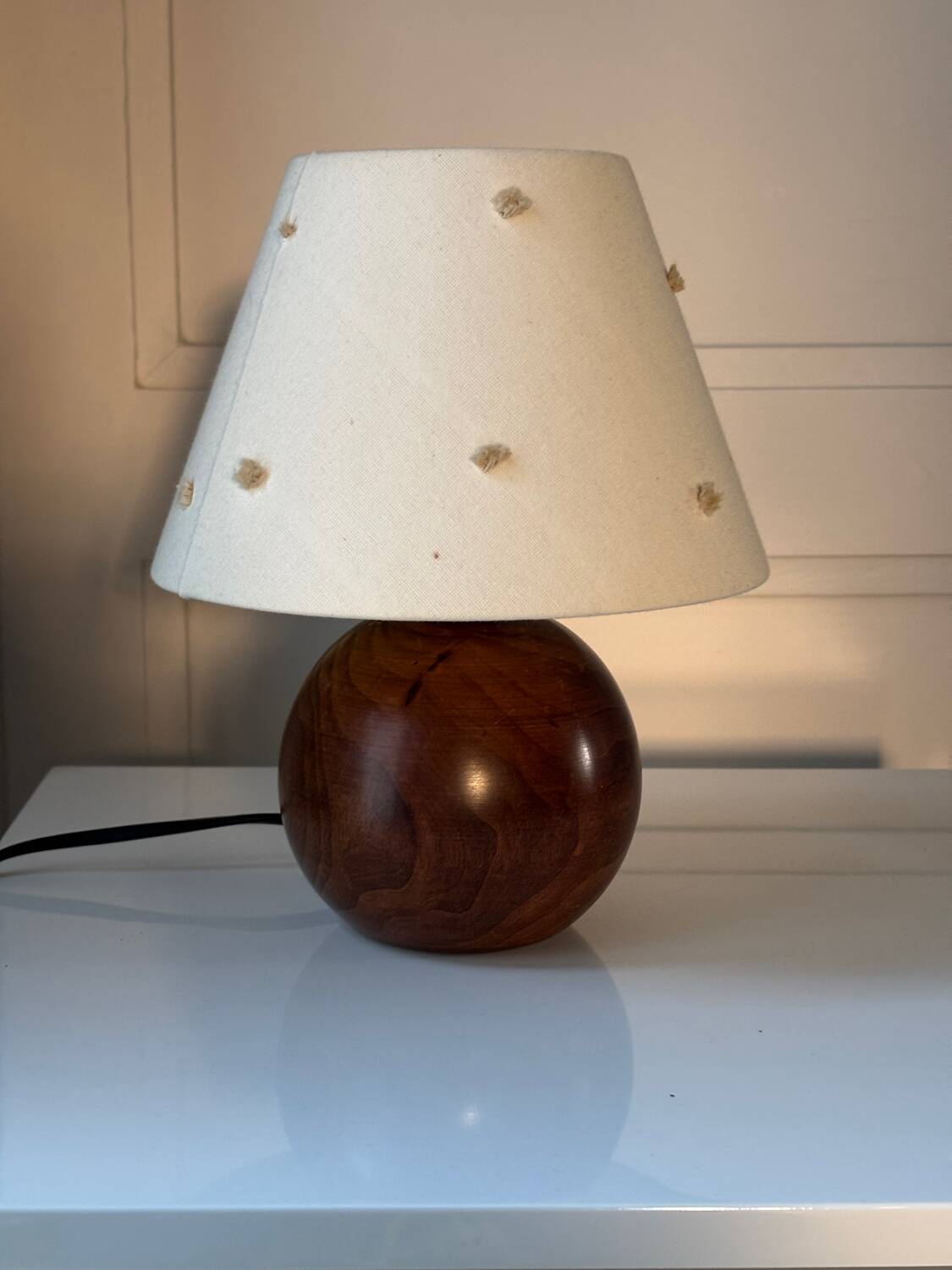 Lampe boule en bois