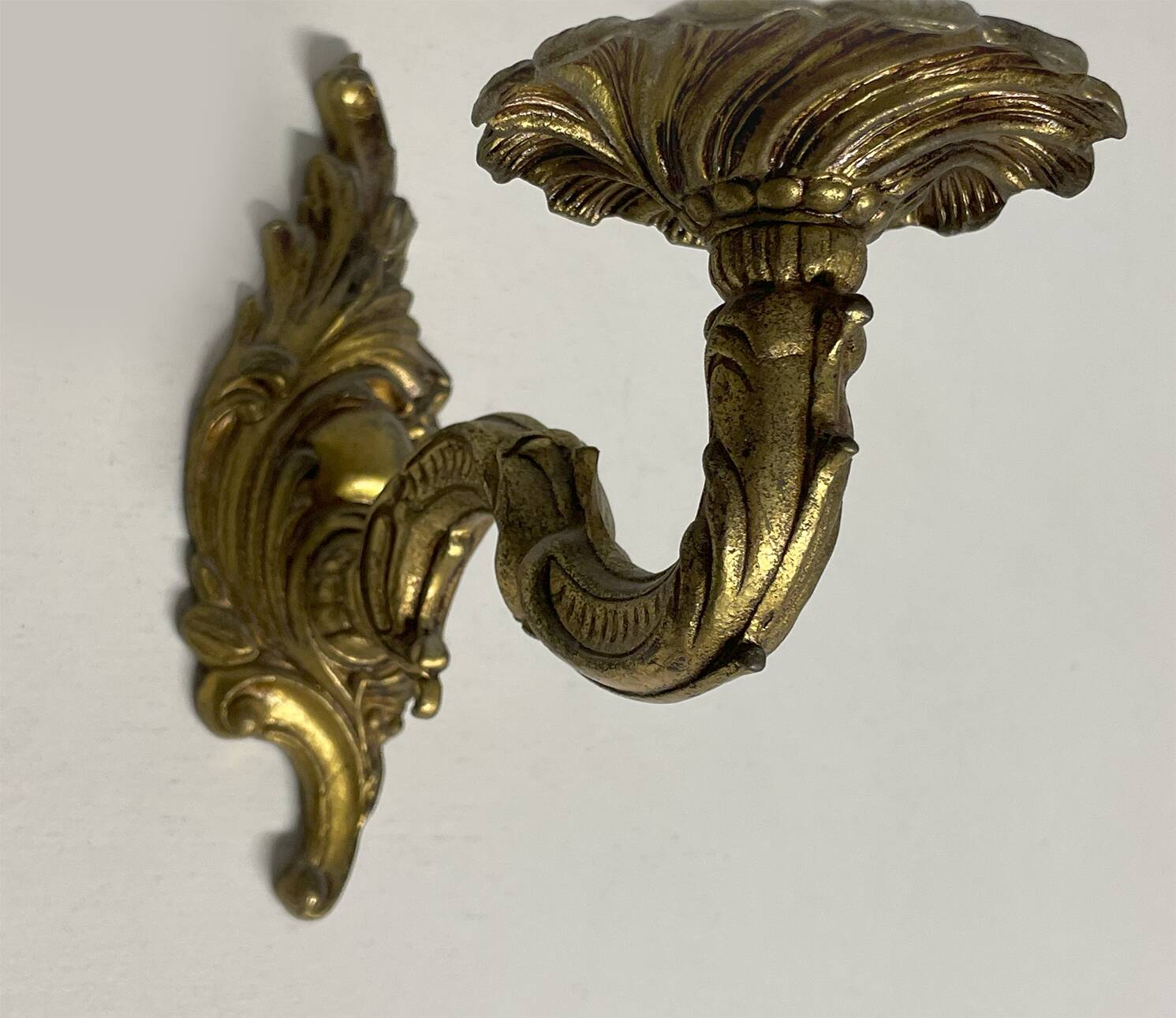 Pair of bronze chandelier wall lights, classic style, Louis XV