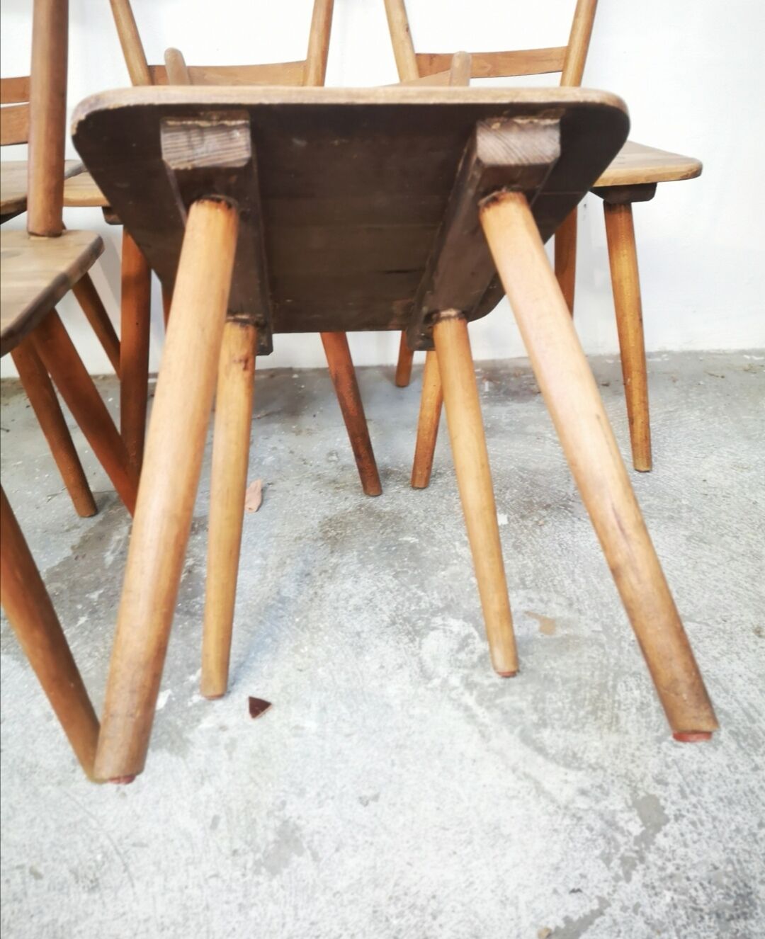Series of 5 scandinavian legs brutalist