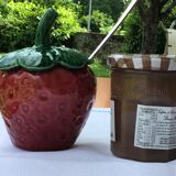 Barbotine strawberry jam pot