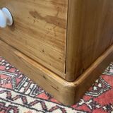 English chest of drawers of the nineteenth century in pitch pin