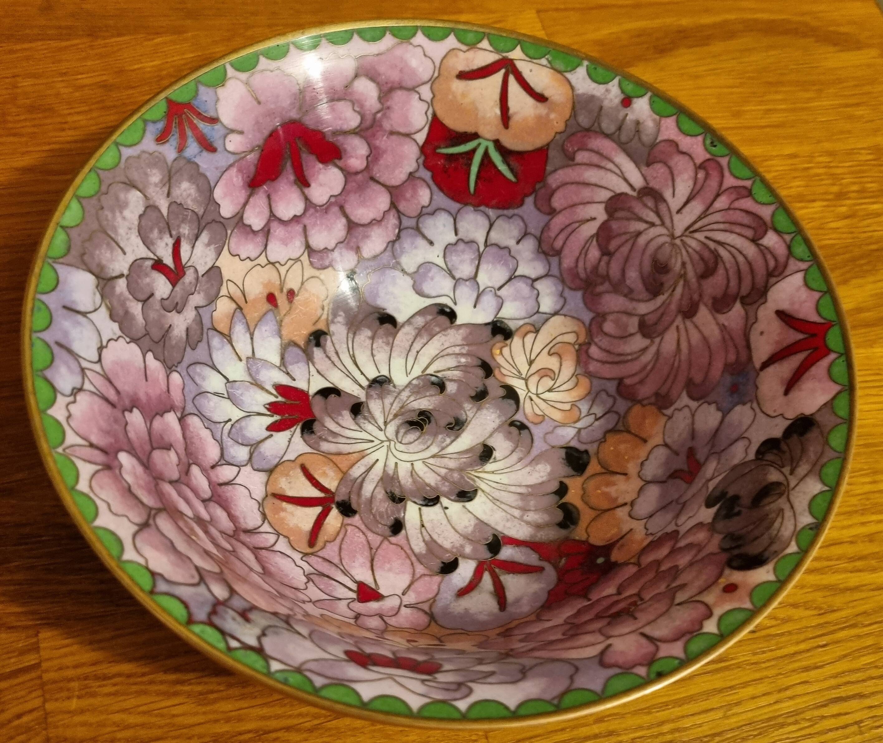 Chinese cloisonné pocket vase Floral pattern