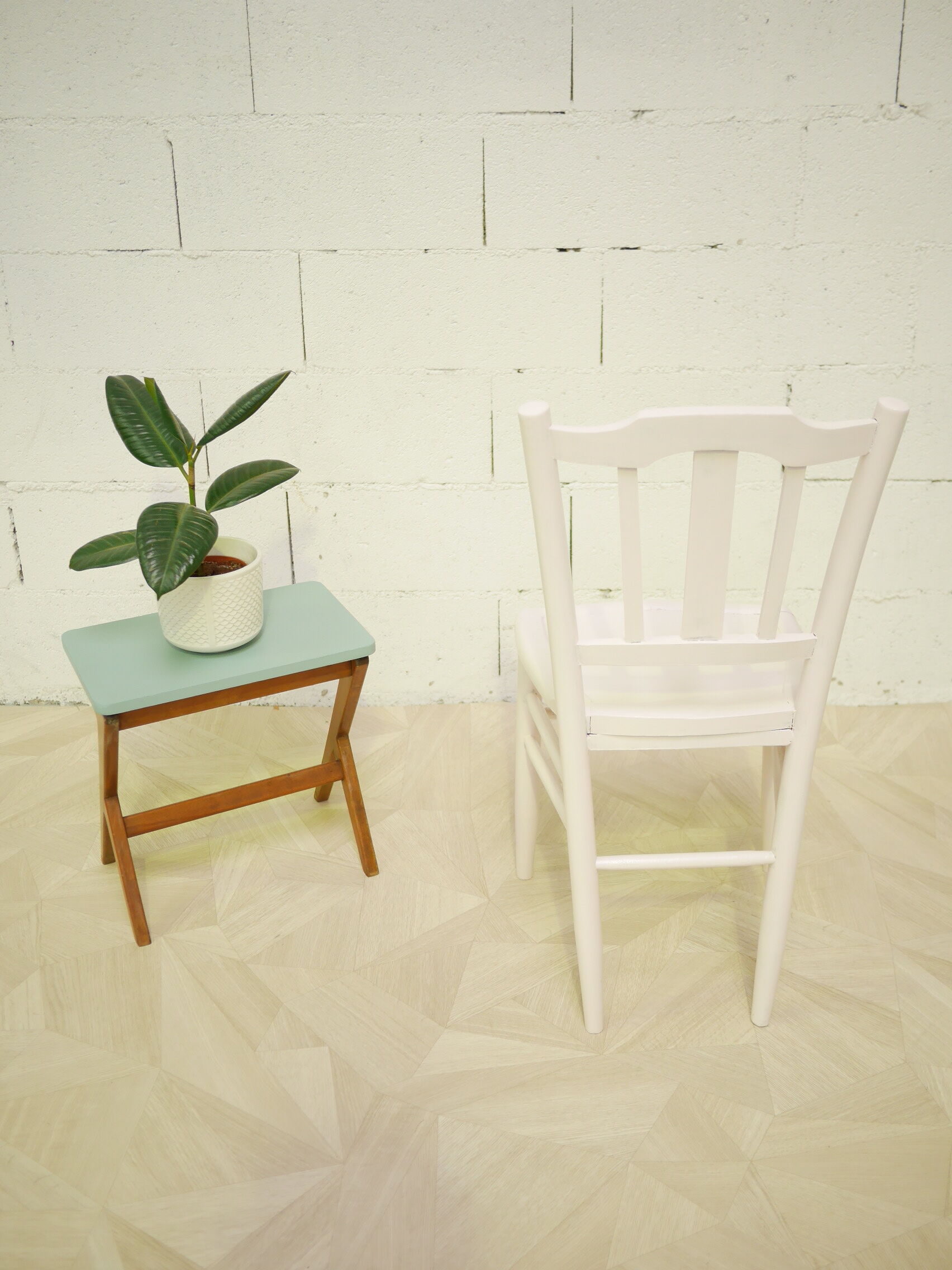 Fifth side or end table