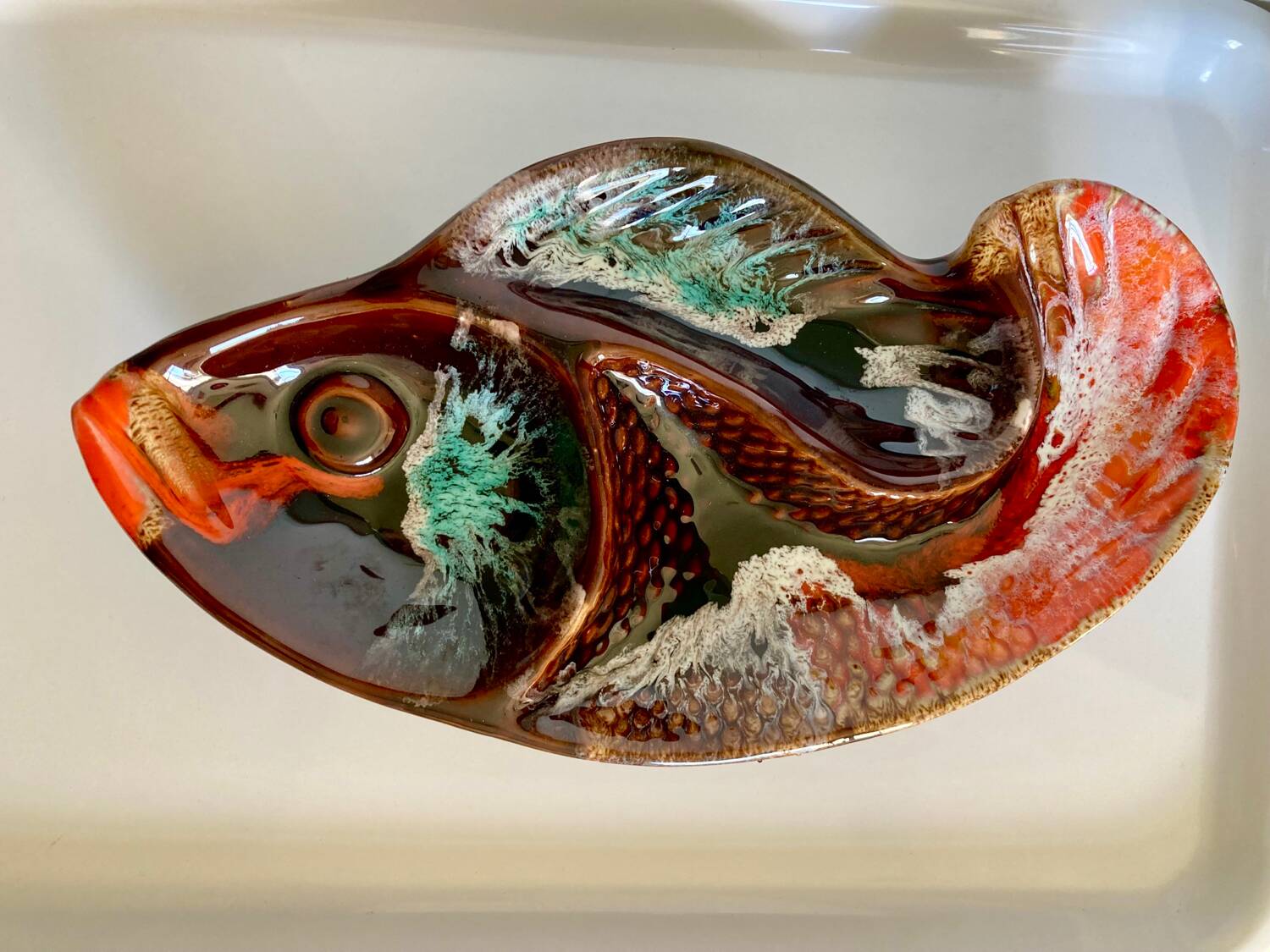 Fish-shaped dish in the Vallauris style