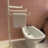 Towel rack
