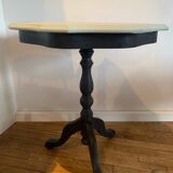 Pedestal table