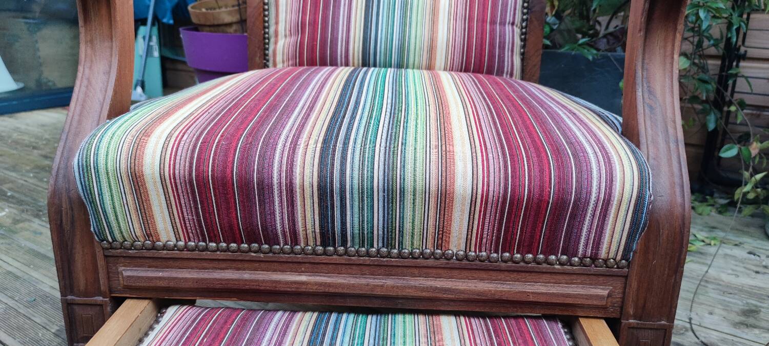 Voltaire rack and footstool