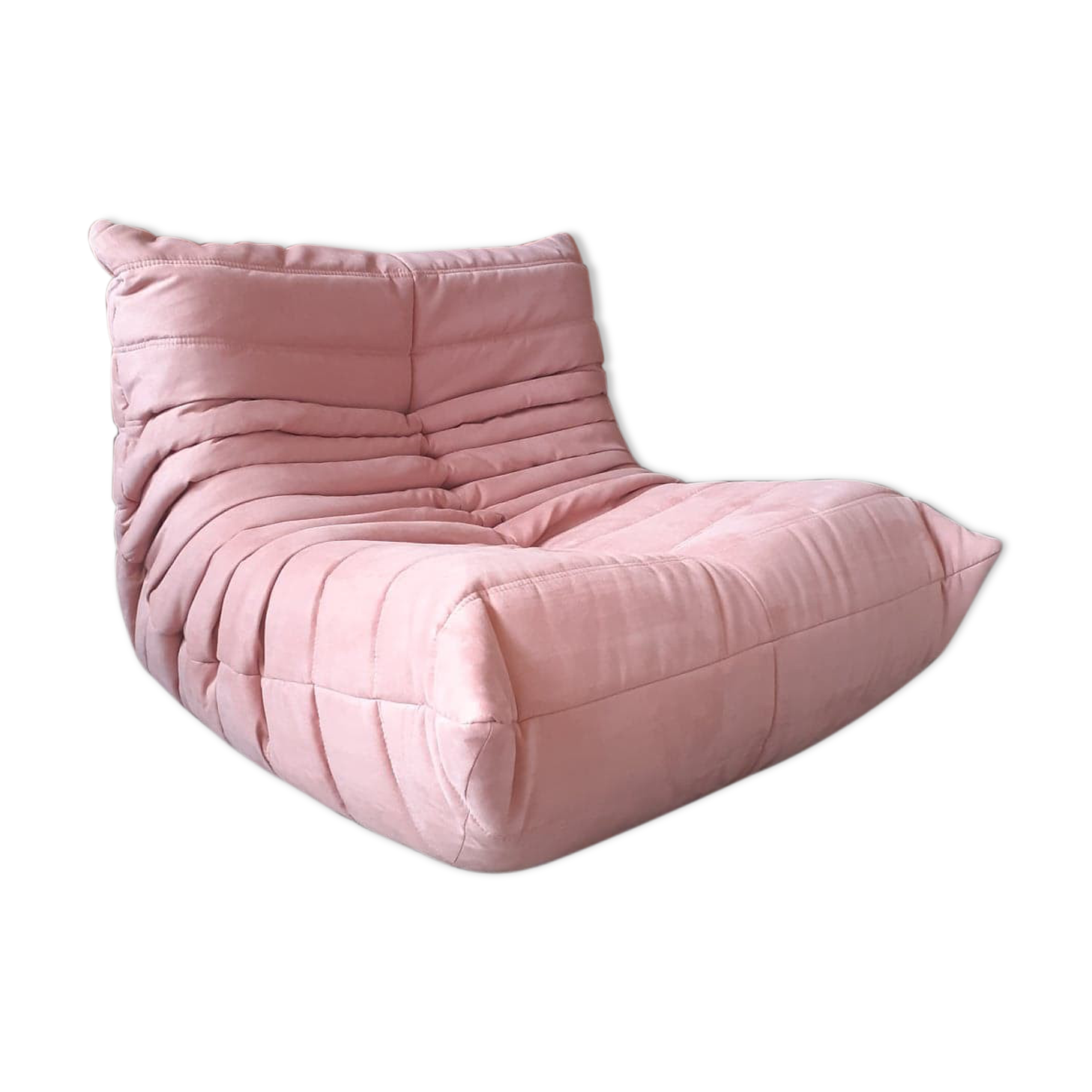 Fireside chair Togo rose by Michel Ducaroy for Ligne Roset