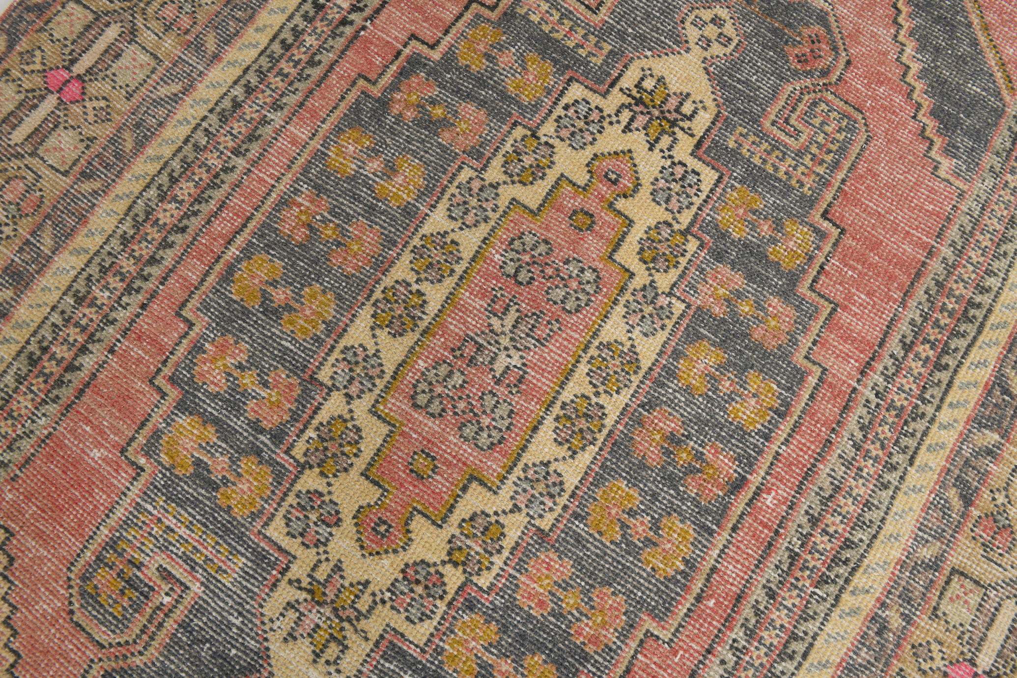 4x8 Pale Red Oriental Vintage Rug, 132x260Cm