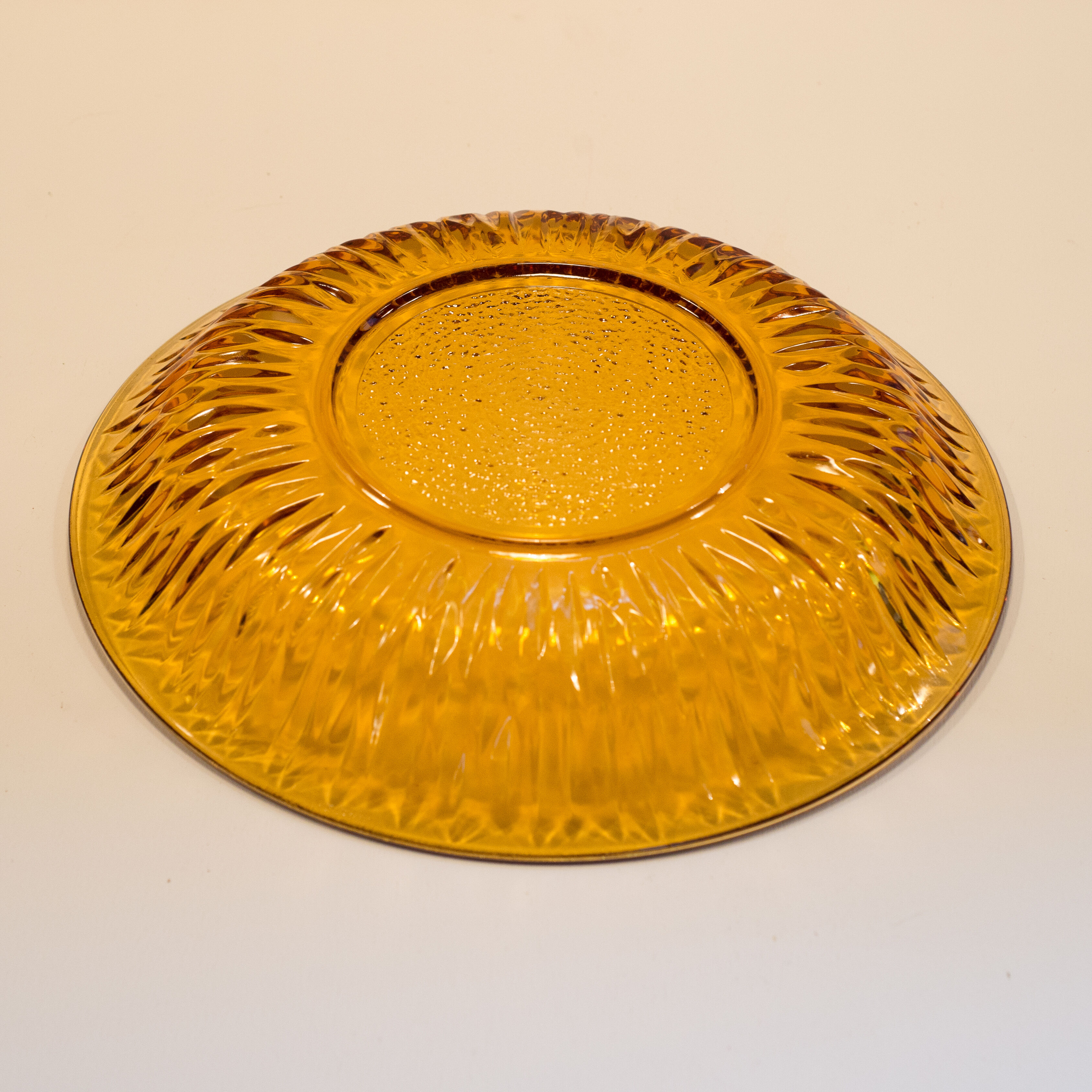 Amber glass flower service 16 pieces