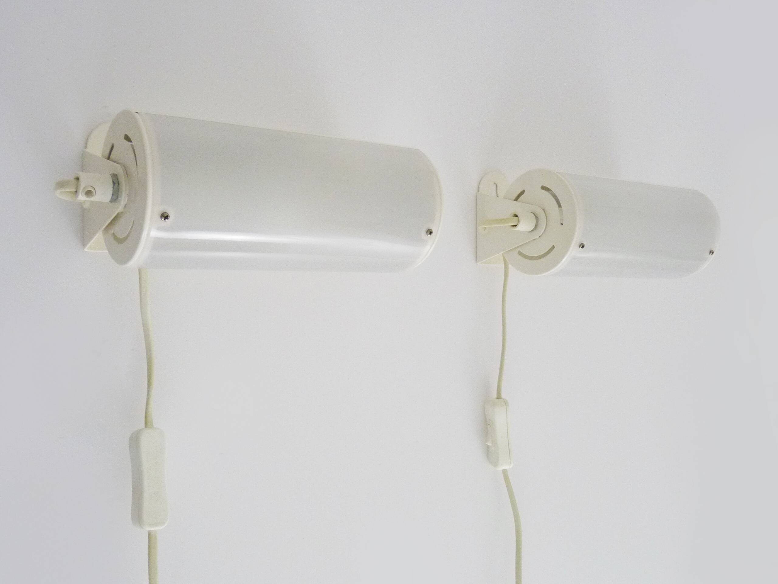 Pair of Ikea Typ V1013 wall lights. Vintage 80s