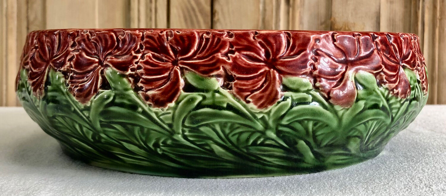 Salad bowl fruit bowl with carnations slurry Sarreguemines XIX