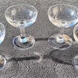 1 set of 4 champagne glasses