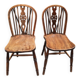 Paire des anciennes chaises Windsor en orme massif 